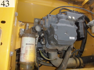 中古建設機械 中古 コマツ KOMATSU 油圧ショベル・バックホー ０．７－０．９立米 PC200-8N1