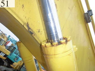 中古建設機械 中古 コマツ KOMATSU 油圧ショベル・バックホー ０．７－０．９立米 PC200-8N1