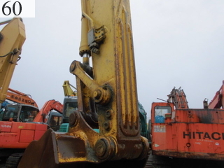 中古建設機械 中古 コマツ KOMATSU 油圧ショベル・バックホー ０．７－０．９立米 PC200-8N1