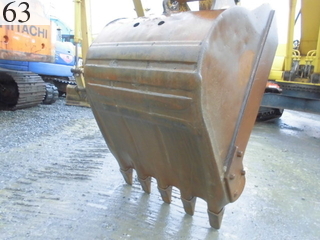 中古建設機械 中古 コマツ KOMATSU 油圧ショベル・バックホー ０．７－０．９立米 PC200-8N1