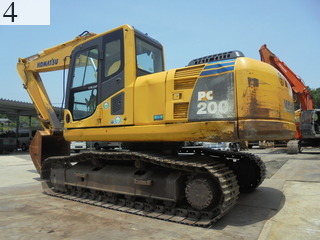 中古建設機械 中古 コマツ KOMATSU 油圧ショベル・バックホー ０．７－０．９立米 PC200-8