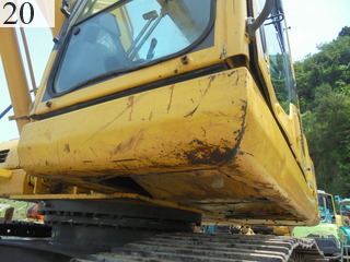 中古建設機械 中古 コマツ KOMATSU 油圧ショベル・バックホー ０．７－０．９立米 PC200-8