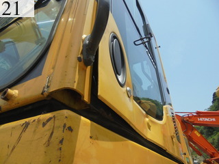 中古建設機械 中古 コマツ KOMATSU 油圧ショベル・バックホー ０．７－０．９立米 PC200-8
