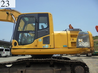 中古建設機械 中古 コマツ KOMATSU 油圧ショベル・バックホー ０．７－０．９立米 PC200-8