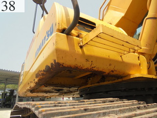 中古建設機械 中古 コマツ KOMATSU 油圧ショベル・バックホー ０．７－０．９立米 PC200-8