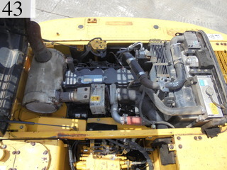 中古建設機械 中古 コマツ KOMATSU 油圧ショベル・バックホー ０．７－０．９立米 PC200-8