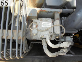 中古建設機械 中古 コマツ KOMATSU 油圧ショベル・バックホー ０．７－０．９立米 PC200-8