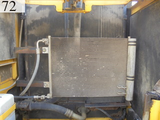 中古建設機械 中古 コマツ KOMATSU 油圧ショベル・バックホー ０．７－０．９立米 PC200-8