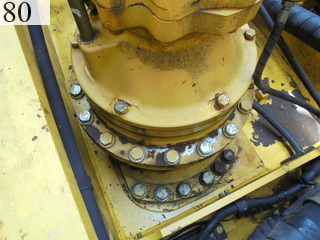 中古建設機械 中古 コマツ KOMATSU 油圧ショベル・バックホー ０．７－０．９立米 PC200-8