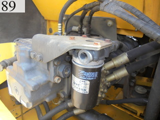 中古建設機械 中古 コマツ KOMATSU 油圧ショベル・バックホー ０．７－０．９立米 PC200-8