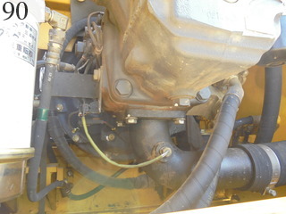 中古建設機械 中古 コマツ KOMATSU 油圧ショベル・バックホー ０．７－０．９立米 PC200-8