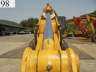 中古建設機械 中古 コマツ KOMATSU 油圧ショベル・バックホー ０．７－０．９立米 PC200-8