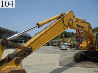 中古建設機械 中古 コマツ KOMATSU 油圧ショベル・バックホー ０．７－０．９立米 PC200-8