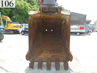 中古建設機械 中古 コマツ KOMATSU 油圧ショベル・バックホー ０．７－０．９立米 PC200-8
