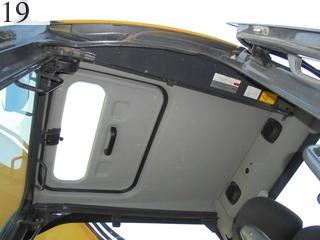 中古建設機械 中古 コマツ KOMATSU 油圧ショベル・バックホー ０．７－０．９立米 PC228US-10