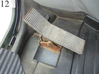 中古建設機械 中古 コベルコ建機 KOBELCO 油圧ショベル・バックホー ０．４－０．５立米 SK135SR-2