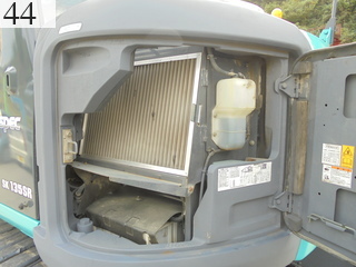 中古建設機械 中古 コベルコ建機 KOBELCO 油圧ショベル・バックホー ０．４－０．５立米 SK135SR-2