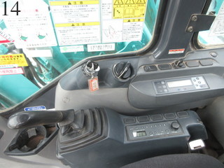 中古建設機械 中古 コベルコ建機 KOBELCO 油圧ショベル・バックホー ０．４－０．５立米 SK135SR-2