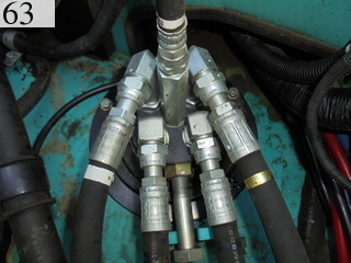 中古建設機械 中古 コベルコ建機 KOBELCO 油圧ショベル・バックホー ０．４－０．５立米 SK135SR-2