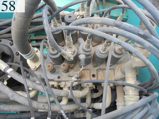 中古建設機械 中古 コベルコ建機 KOBELCO 油圧ショベル・バックホー ０．７－０．９立米 SK200-8