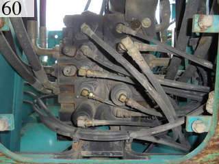中古建設機械 中古 コベルコ建機 KOBELCO 油圧ショベル・バックホー ０．７－０．９立米 SK200-8