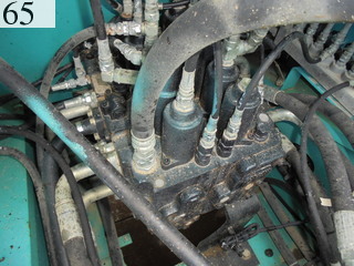 中古建設機械 中古 コベルコ建機 KOBELCO 油圧ショベル・バックホー ０．７－０．９立米 SK200-8