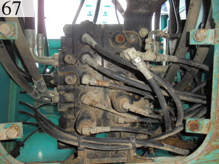 中古建設機械 中古 コベルコ建機 KOBELCO 油圧ショベル・バックホー ０．７－０．９立米 SK200-8