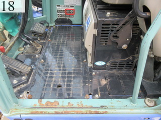 中古建設機械 中古 ヤンマーディーゼル YANMAR 油圧ショベル・バックホー ０．２－０．３立米 ViO70-3A
