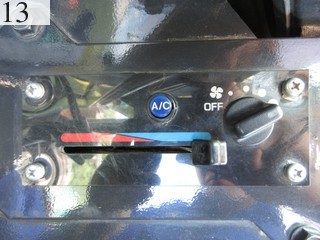 中古建設機械 中古 ヤンマーディーゼル YANMAR 油圧ショベル・バックホー ０．２－０．３立米 ViO70-3A