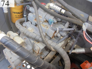 中古建設機械 中古 日立建機 HITACHI 油圧ショベル・バックホー ０．４－０．５立米 ZX120-3