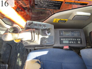 中古建設機械 中古 日立建機 HITACHI 油圧ショベル・バックホー ０．４－０．５立米 ZX135US-3