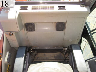 中古建設機械 中古 日立建機 HITACHI 油圧ショベル・バックホー ０．４－０．５立米 ZX135US-3