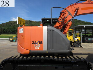 中古建設機械 中古 日立建機 HITACHI 油圧ショベル・バックホー ０．４－０．５立米 ZX135US-3