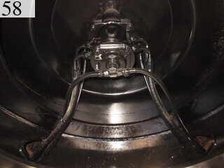 中古建設機械 中古 日立建機 HITACHI 油圧ショベル・バックホー ０．４－０．５立米 ZX135US-3