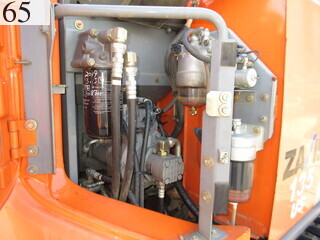 中古建設機械 中古 日立建機 HITACHI 油圧ショベル・バックホー ０．４－０．５立米 ZX135US-3