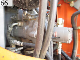 中古建設機械 中古 日立建機 HITACHI 油圧ショベル・バックホー ０．４－０．５立米 ZX135US-3