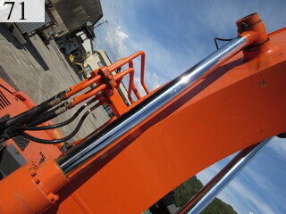 中古建設機械 中古 日立建機 HITACHI 油圧ショベル・バックホー ０．４－０．５立米 ZX135US-3