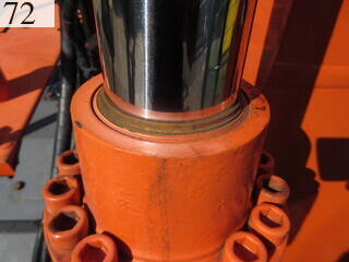 中古建設機械 中古 日立建機 HITACHI 油圧ショベル・バックホー ０．４－０．５立米 ZX135US-3