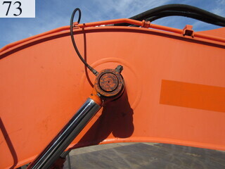 中古建設機械 中古 日立建機 HITACHI 油圧ショベル・バックホー ０．４－０．５立米 ZX135US-3