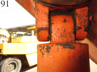 中古建設機械 中古 日立建機 HITACHI 油圧ショベル・バックホー ０．４－０．５立米 ZX135US-3