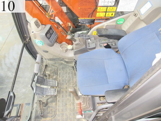 中古建設機械 中古 日立建機 HITACHI 油圧ショベル・バックホー ０．４－０．５立米 ZX135US-3