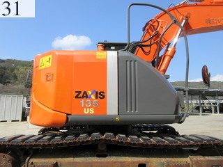 中古建設機械 中古 日立建機 HITACHI 油圧ショベル・バックホー ０．４－０．５立米 ZX135US-3