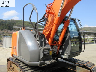 中古建設機械 中古 日立建機 HITACHI 油圧ショベル・バックホー ０．４－０．５立米 ZX135US-3