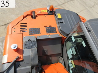 中古建設機械 中古 日立建機 HITACHI 油圧ショベル・バックホー ０．４－０．５立米 ZX135US-3