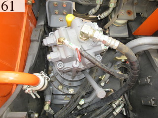 中古建設機械 中古 日立建機 HITACHI 油圧ショベル・バックホー ０．４－０．５立米 ZX135US-3