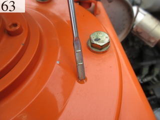 中古建設機械 中古 日立建機 HITACHI 油圧ショベル・バックホー ０．４－０．５立米 ZX135US-3