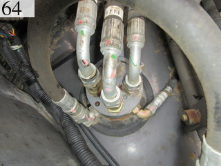 中古建設機械 中古 日立建機 HITACHI 油圧ショベル・バックホー ０．４－０．５立米 ZX135US-3