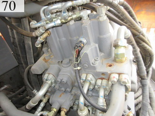 中古建設機械 中古 日立建機 HITACHI 油圧ショベル・バックホー ０．４－０．５立米 ZX135US-3
