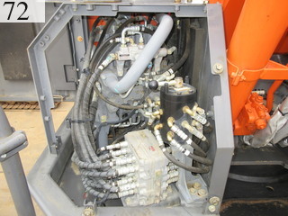 中古建設機械 中古 日立建機 HITACHI 油圧ショベル・バックホー ０．４－０．５立米 ZX135US-3