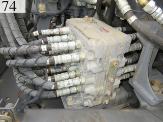 中古建設機械 中古 日立建機 HITACHI 油圧ショベル・バックホー ０．４－０．５立米 ZX135US-3